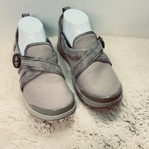Bzees Women's Gray‎ Fabric Comfort Mary Jane Shoes Size 8M Slip On